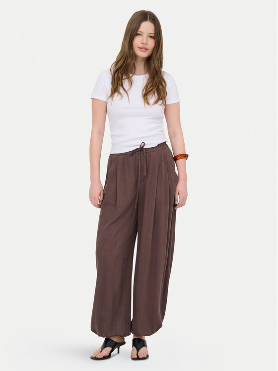 ONLY ONLY Pantaloni din material Siesta 15373197 Maro Regular Fit