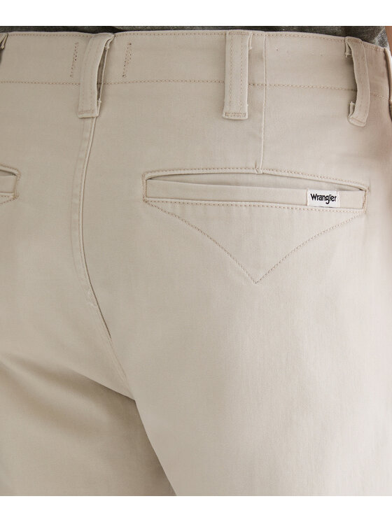 Wrangler Wrangler Szorty materiałowe 112377834 Beżowy Regular Fit