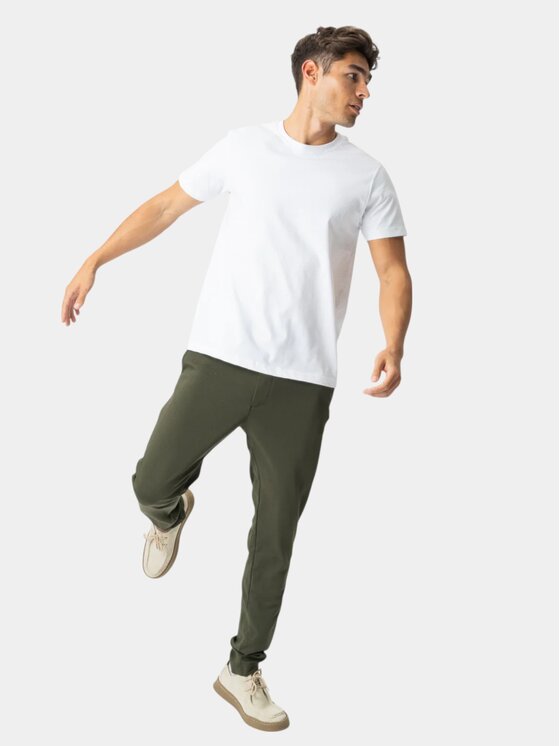 TeeShoppen TeeShoppen Spodnie garniturowe 'Perform Collection' Zielony Slim Fit