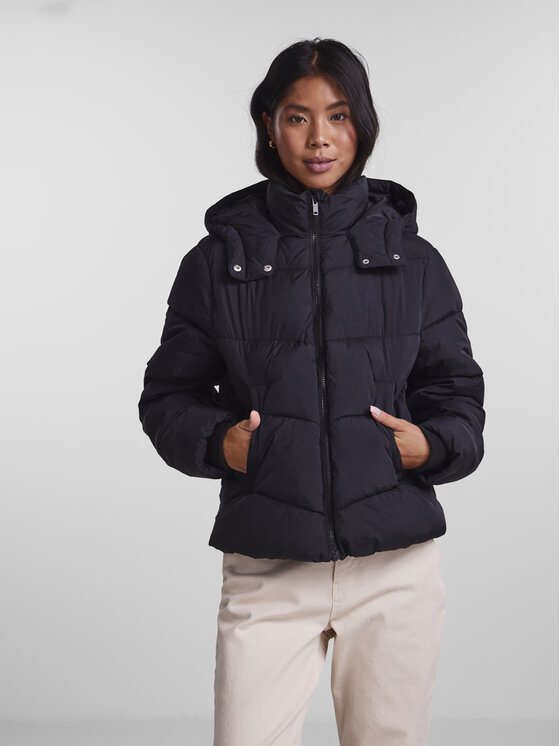 Pieces Geacă din puf Jamilla 17126620 Negru Regular Fit