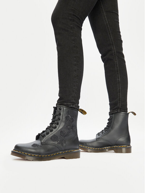 Dr. Martens Dr. Martens Glany 1460 Vonda Mono 24985001 Czarny