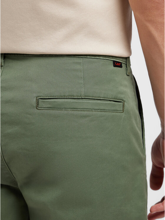 Lee Lee Szorty materiałowe REGULAR CHINO SHORT Zielony Regular Fit