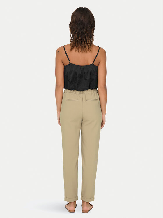 ONLY ONLY Top Lou 15342566 Czarny Cropped Fit