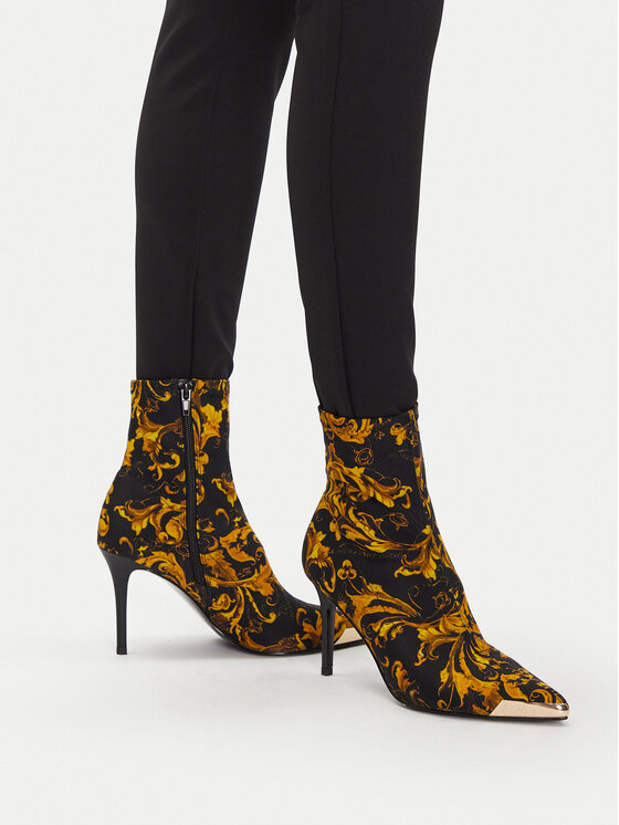 Versace Jeans Couture Versace Jeans Couture Škornji 79VA3S51 Črna
