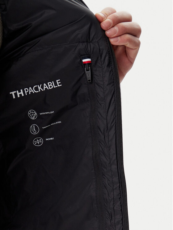 Tommy Hilfiger Tommy Hilfiger Елек Core Packable MW0MW39989 Черен Regular Fit