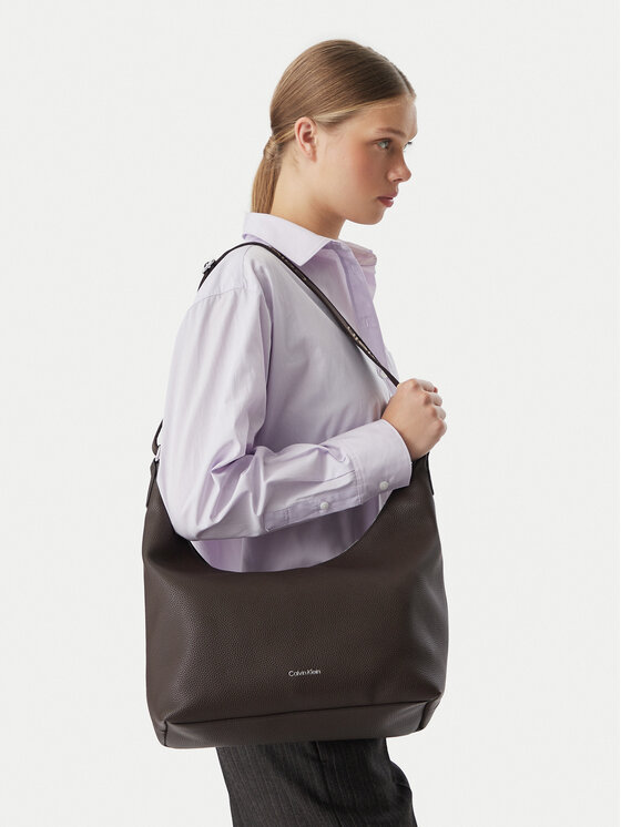 Calvin Klein Torbica Webbing Strap Md Shoulder Bag LV04F3891G Tamno smeđa