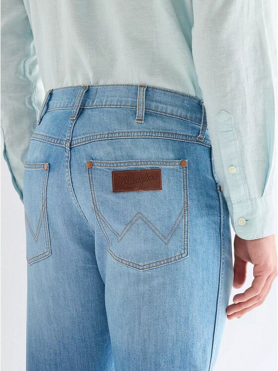 Wrangler Wrangler Jeansy Larston Light Wash Niebieski Slim Leg