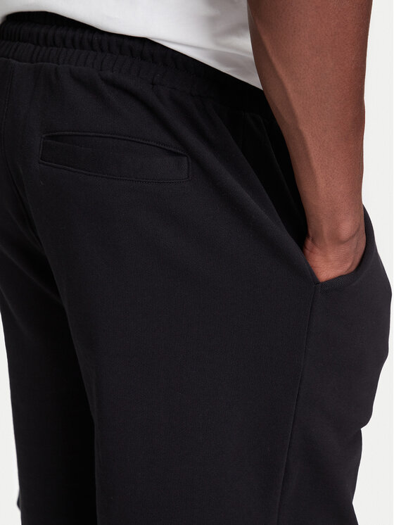 United Colors Of Benetton United Colors Of Benetton Sportske kratke hlače 342ZU900X Crna Regular Fit