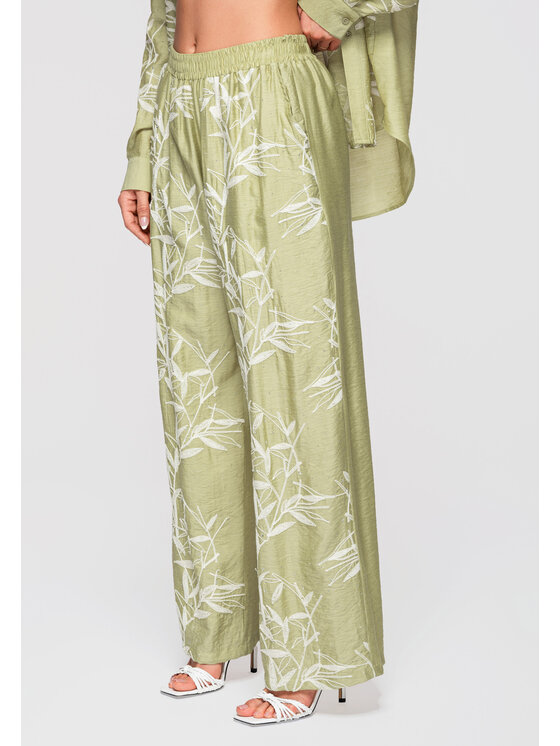 Ombre Ombre Spodnie materiałowe OW-PA-E0005 Zielony Relaxed Fit