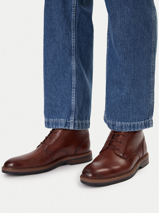 Clarks Clarks Gležnjarji Aldwin Chukka 26178425 Rjava