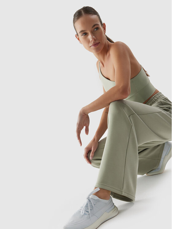 4F 4F Παντελόνι φόρμας 4FAW23TTROF459 Χακί Regular Fit