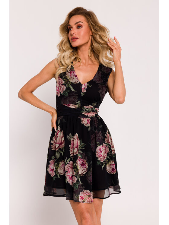 Made of Emotion Made of Emotion Koktejlové šaty M782 Čierna Generous Fit