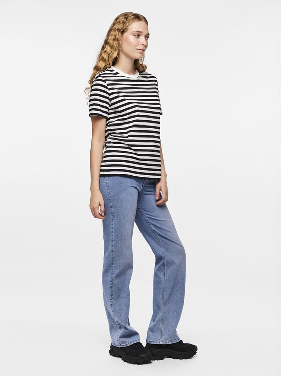 Pieces Pieces T-shirt Ria 17146339 Crna Regular Fit