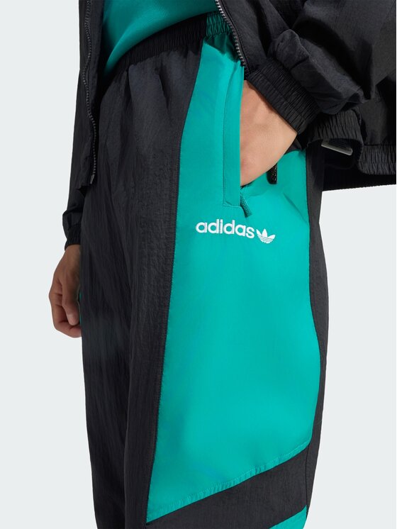 adidas adidas Spodnie dresowe 172000 Czarny Regular Fit