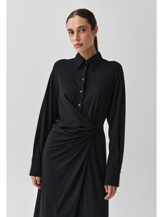 TATUUM TATUUM Sukienka dzianinowa MANESA Czarny Shirt Fit