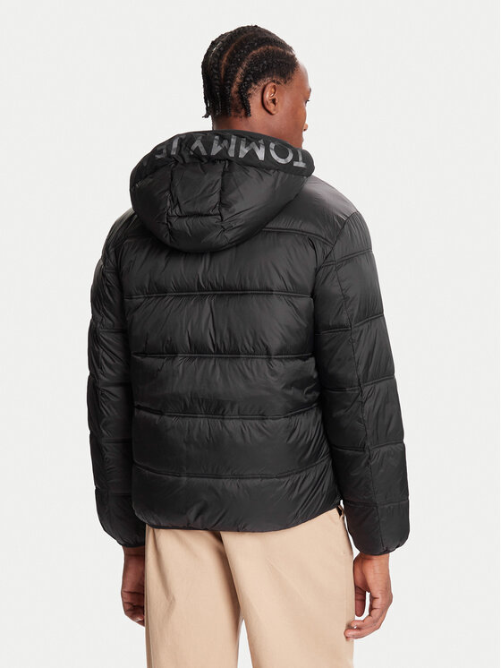 Tommy Jeans Tommy Jeans Žieminė striukė DM0DM22044 Juoda Regular Fit