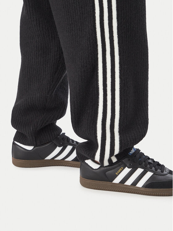 adidas adidas Pantaloni da tuta Adiluna Season 2 X Jennie Knitted Loose Joggers LD8918 Nero Relaxed Fit