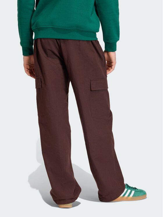 adidas adidas Spodnie cargo Trefoil Essentials Woven Brązowy ciemny Loose Fit