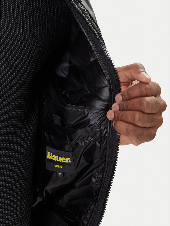 Blauer Blauer Dūnu jaka 25WBLUC03075 Melns Regular Fit
