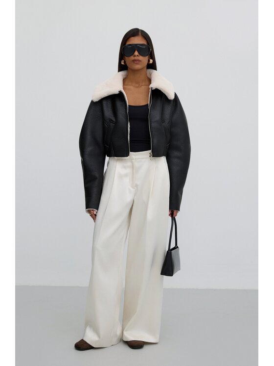 Estro Estro Cappotto in shearling ER00118057 Nero Short Fit