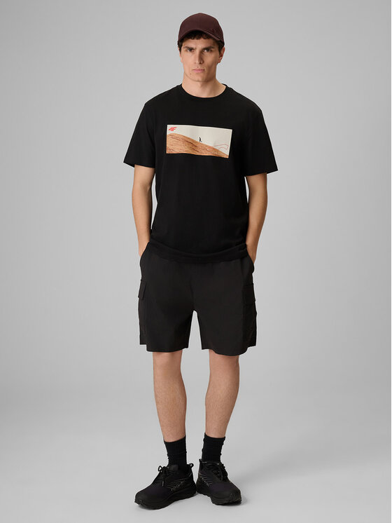 4F 4F T-Shirt LIMITLESS DESERT Czarny Relaxed Fit