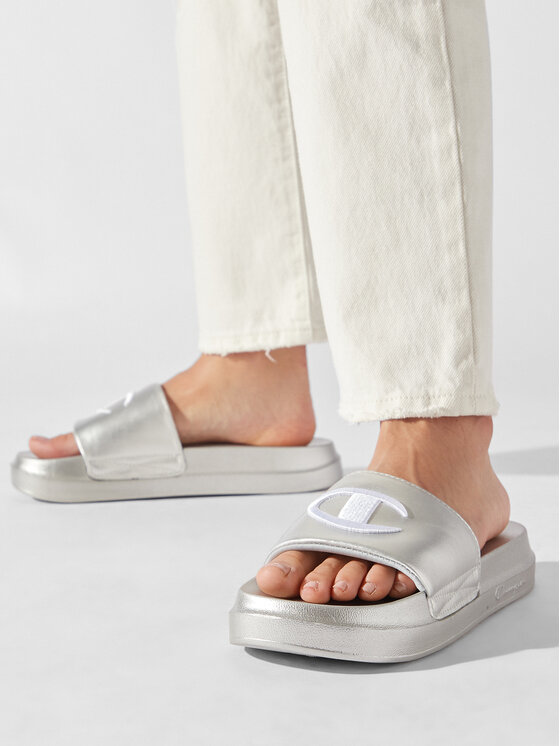 Champion Champion Παντόφλες S11561-EM007 Ασημί