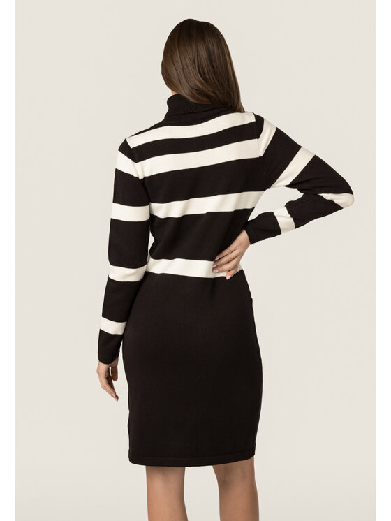 QUIOSQUE QUIOSQUE Sweter 6TP008 Czarny Regular Fit