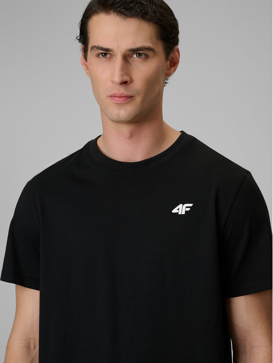 4F 4F T-Shirt NOS Czarny Regular Fit