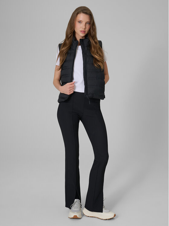 4F 4F Kamizelka EVERYDAY ACTIVE Czarny Regular Fit