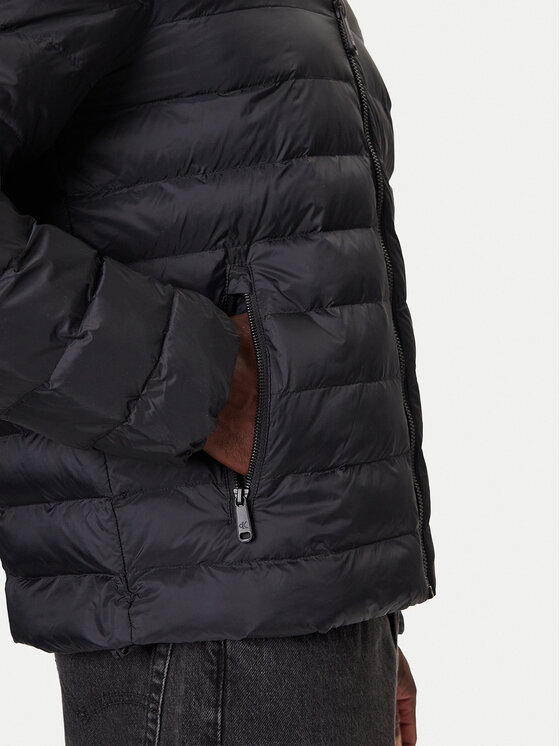 Calvin Klein Jeans Calvin Klein Jeans Žieminė striukė LV04RC511G Juoda Regular Fit