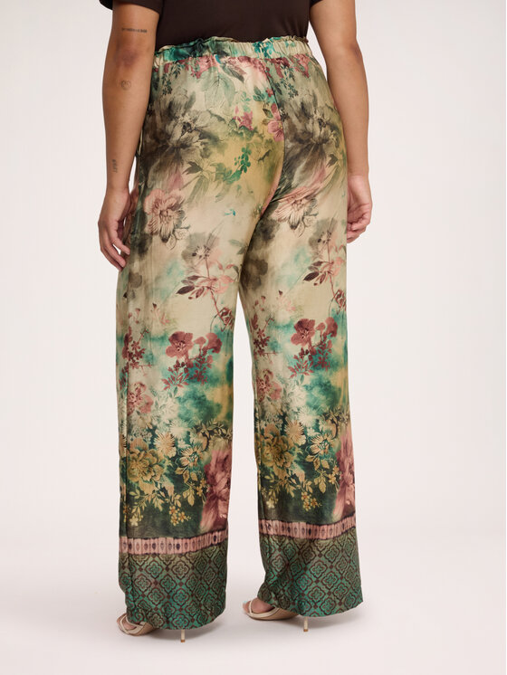 Fiorella Rubino Fiorella Rubino Pantaloni di tessuto P006T005594N0S5 Crema Flare Fit