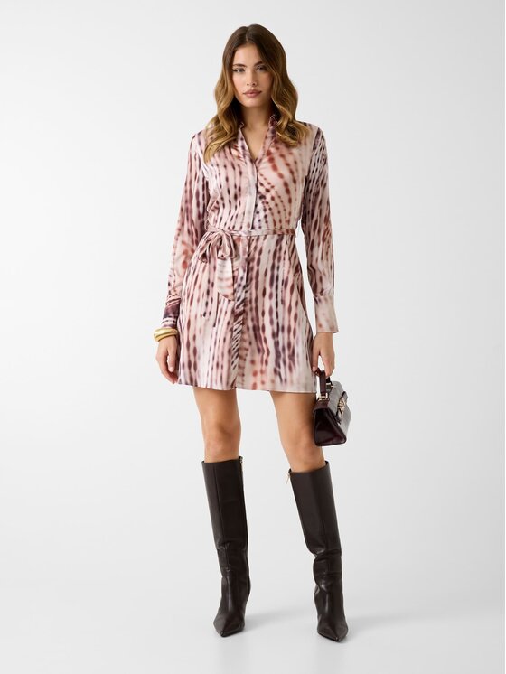 Guess Guess Každodenní šaty 181274 Hnědá Classic Fit