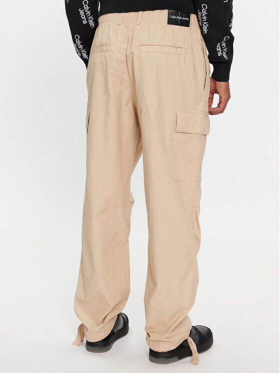 Calvin Klein Jeans Calvin Klein Jeans Spodnie cargo Essential Regular Cargo Pant J30J324692 Beżowy Regular Fit
