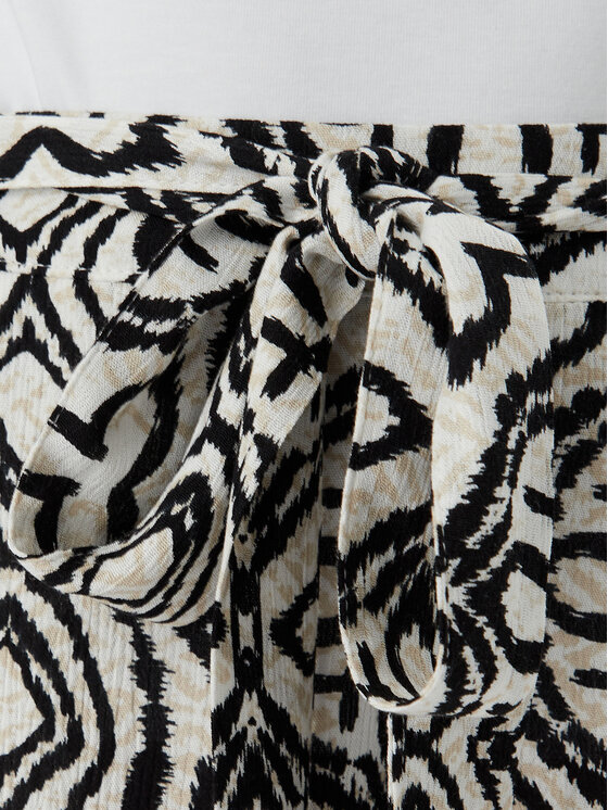 Vero Moda Vero Moda Шорти от плат Menny 10323630 Бежов Regular Fit