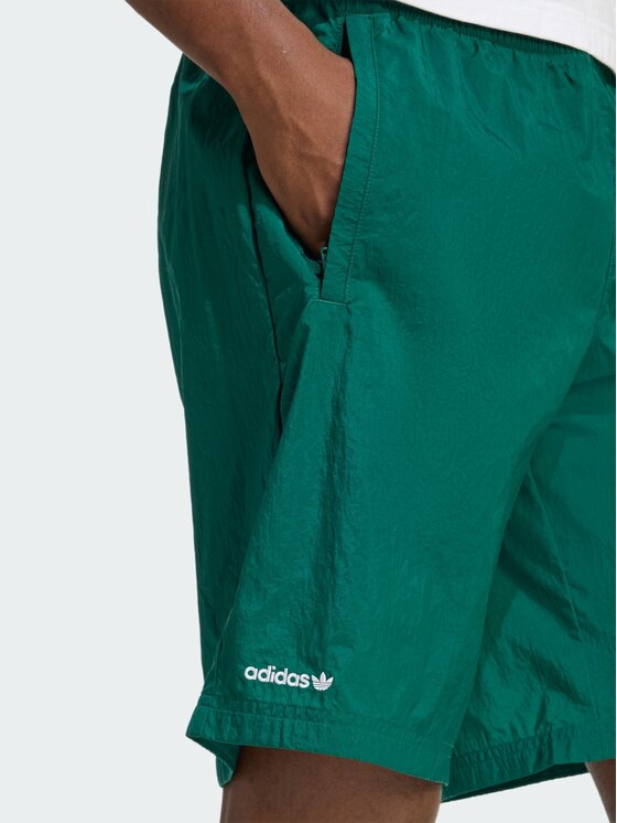 adidas adidas Szorty materiałowe 159138 Zielony Regular Fit