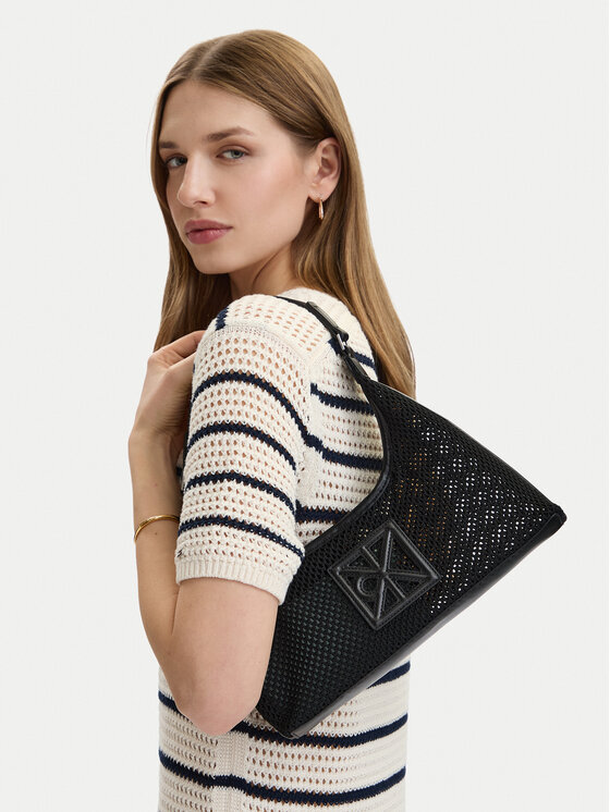 Calvin Klein Geantă Emblem Mesh Shoulder Bag LV04F3381G Negru