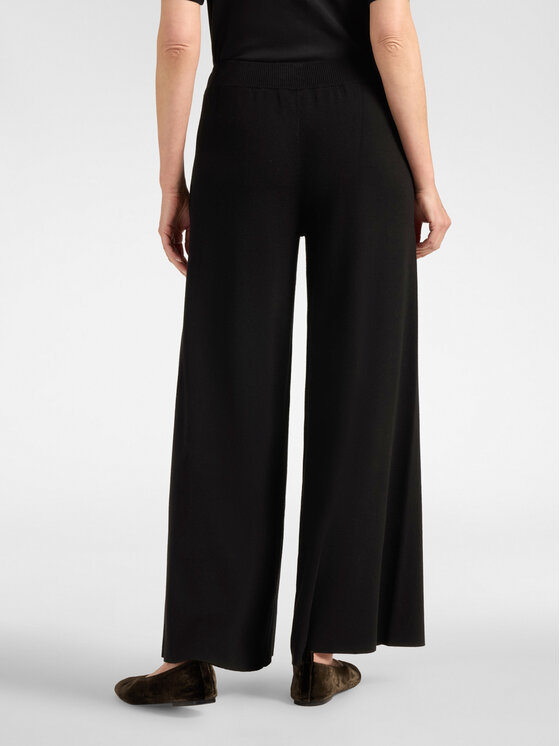Elena Mirò Elena Mirò Spodnie materiałowe P6021000002N033 Czarny Flare Fit