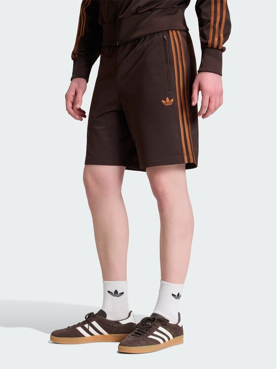 adidas adidas Szorty materiałowe 159247 Brązowy ciemny Regular Fit