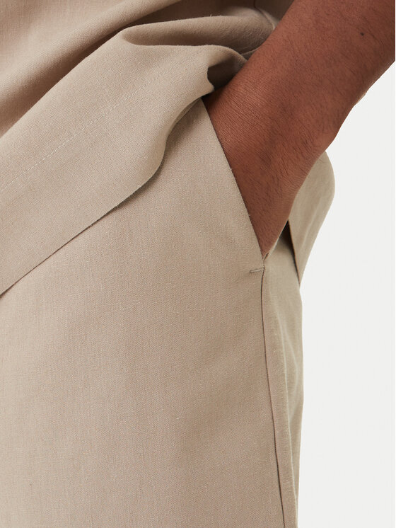 Emporio Armani Emporio Armani Medžiaginiai šortai EM000681 AF20590 U6213 Smėlio Regular Fit