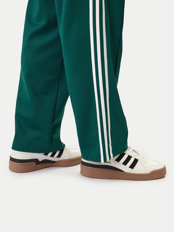 adidas adidas Melegítő alsó adicolor KE3497 Zöld Loose Fit