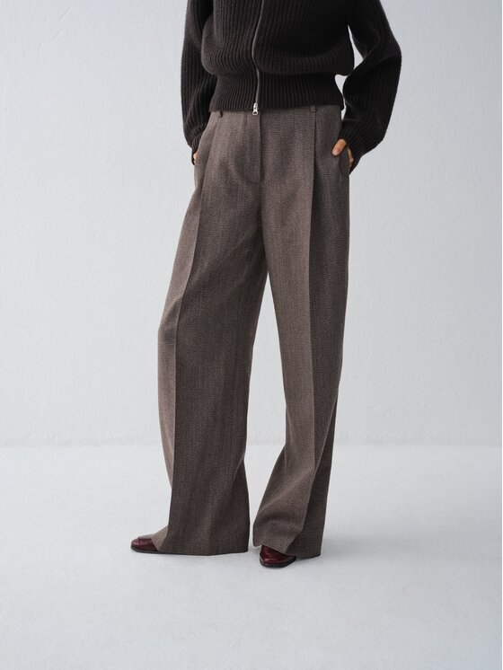 La Mania La Mania Spodnie garniturowe LOE Brązowy Basic Fit