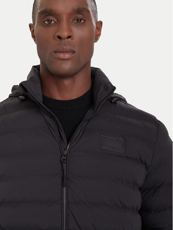 EA7 Emporio Armani EA7 Emporio Armani Зимно палто 7M000687 AF15953 UC001 Черен Regular Fit