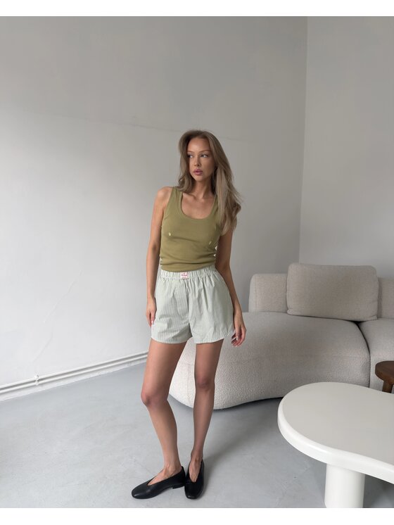 Le Songe Le Songe Szorty materiałowe KIMI Zielony Basic Fit