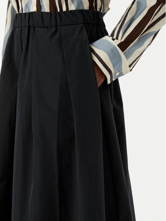 Weekend Max Mara Weekend Max Mara Trapeces svārki Curvato 2615101051 Melns Regular Fit