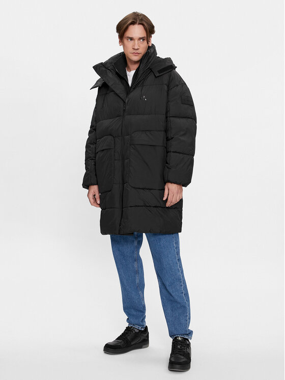 Calvin Klein Jeans Calvin Klein Jeans Žieminė striukė J30J324078 Juoda Relaxed Fit