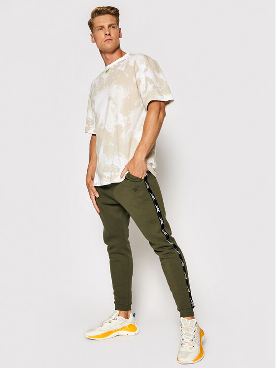 Reebok Teplákové nohavice Essentials Tape GQ4216 Zelená Regular Fit •  Modivo.sk