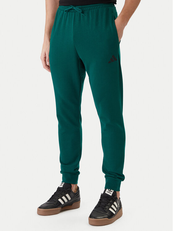 adidas Pantaloni trening Essentials Feel Cozy JE3858 Verde Regular Fit