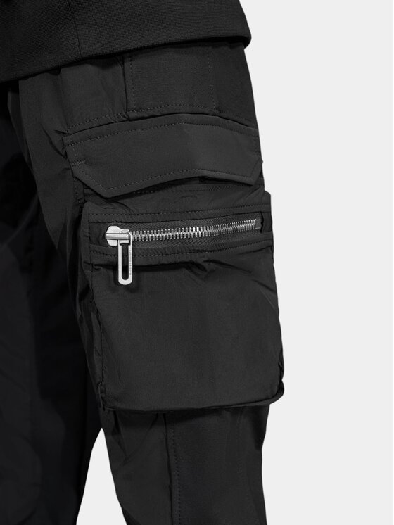 MADE BY SOCIETY MADE BY SOCIETY Spodnie materiałowe CARGO - P37699 Czarny Basic Fit