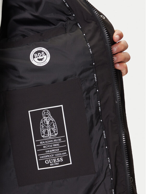 Guess Guess Pehelykabát M5BL0O W3282 Fekete Regular Fit