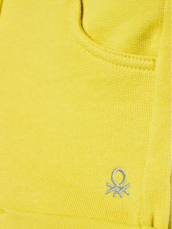 United Colors Of Benetton United Colors Of Benetton Αθλητικό σορτς 3J68I0973 Κίτρινο Regular Fit